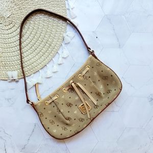 Dooney & Bourke purse